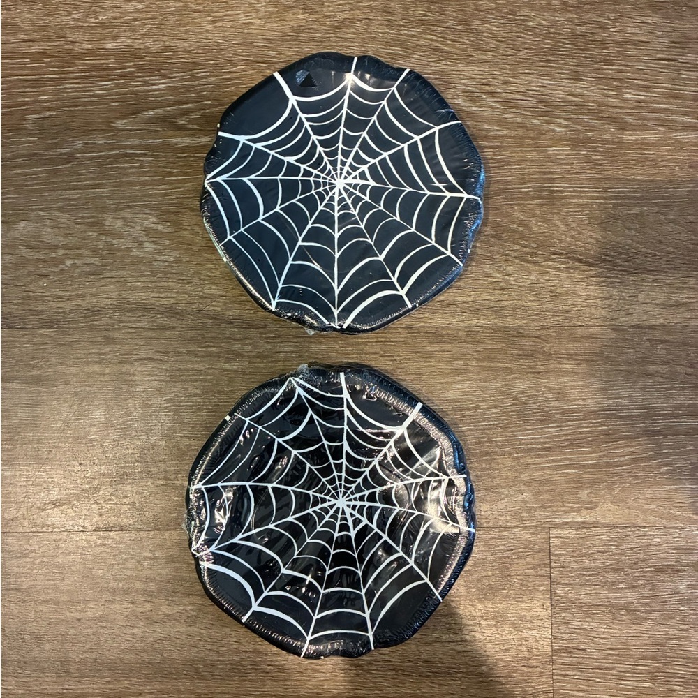 Spider Web Plates - Picture 2 of 5